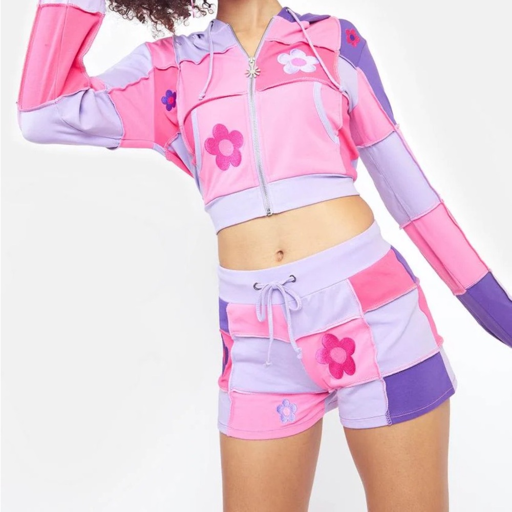 Dollskill Delia’s PRETTY LATER DAYS PATCHWORK SHORTS
 Medium SET